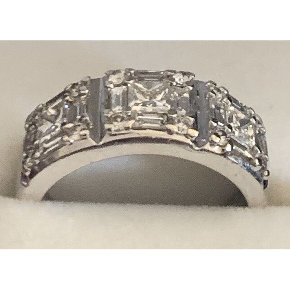 14K White Gold .9 TOTAL CARAT Princess Cut 3 Stone Diamond Ring Size 8 - Picture 2 of 6